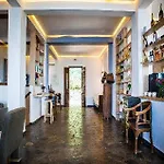 Dohos Boutique מלון לריסה