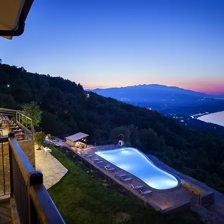 Dohos Boutique 拉里萨